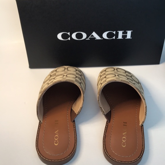 Hazel Sandal In Signature Jacquard - Picture 3 of 8